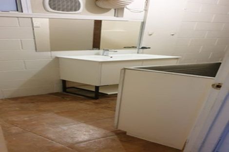 Photo of property in 54 Lewis Street, Blockhouse Bay, Auckland, 0600