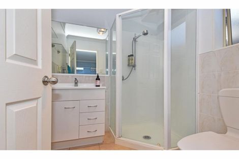 Photo of property in 8 Wairere Road, The Gardens, Auckland, 2105