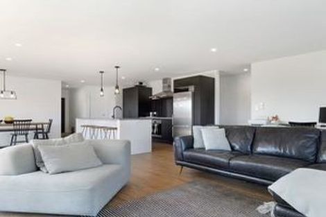 Photo of property in 16 Charlotte Drive, Omokoroa, 3114