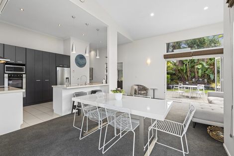 Photo of property in 60 Chesterfield Way, Orewa, 0931