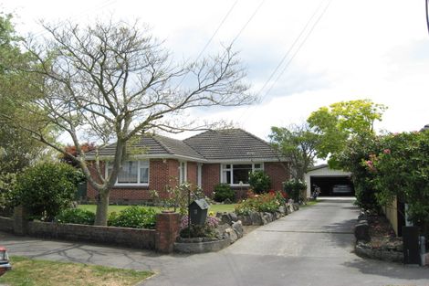 Photo of property in 8 Epping Place, Burnside, Christchurch, 8053
