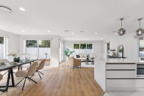 Photo of property in 206b Clovelly Road, Bucklands Beach, Auckland, 2012