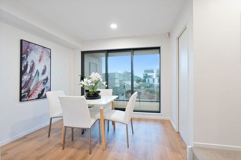 Photo of property in 5/11 Hereford Street, Te Atatu Peninsula, Auckland, 0610
