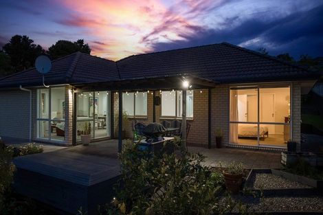 Photo of property in 3 Fendalton Place, Hatfields Beach, Orewa, 0931