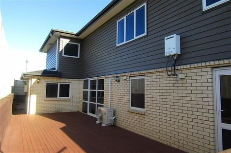 Photo of property in 1 Ballymore Drive, Pinehill, Auckland, 0632