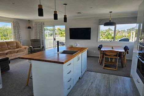 Photo of property in 65 Juniper Road, Sunnynook, Auckland, 0620