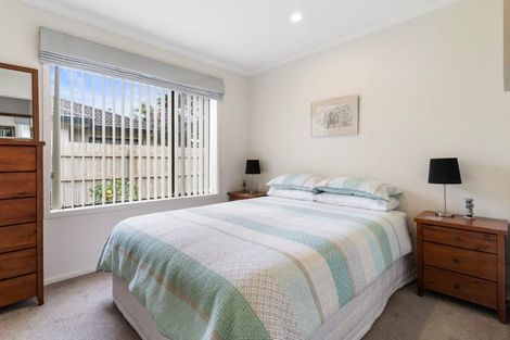 Photo of property in 5 Beragh Place, East Tamaki, Auckland, 2016