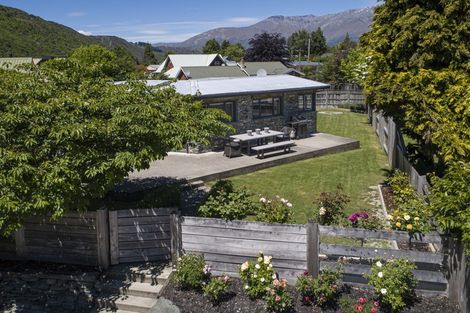 Photo of property in 6 Boundary Street, Arrowtown, 9302