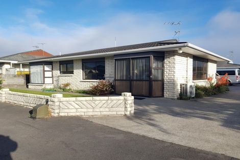 Photo of property in 28a Tukapa Street, Westown, New Plymouth, 4310