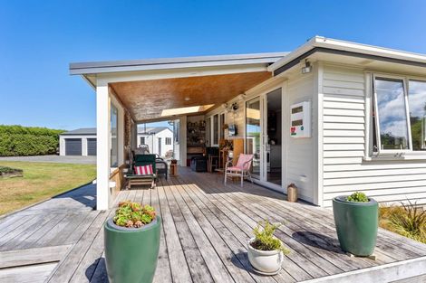 Photo of property in 3 Sutton Road, Te Horo, Otaki, 5582