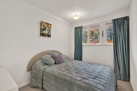 Photo of property in 2/2a Medbury Terrace, Fendalton, Christchurch, 8041