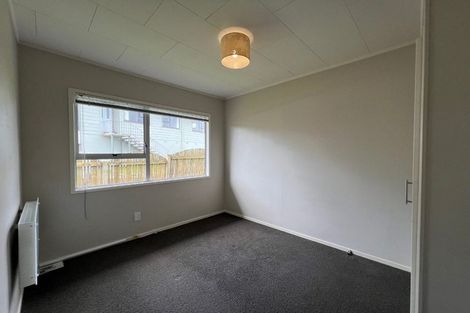Photo of property in 21 Meadowood Drive, Unsworth Heights, Auckland, 0632
