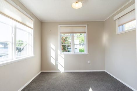 Photo of property in 5 Ngarimu Street, Roslyn, Palmerston North, 4414