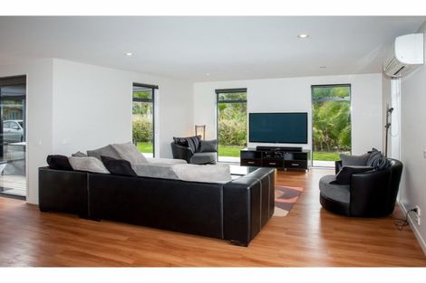 Photo of property in 1 Coral Place, Matapouri, Whangarei, 0173