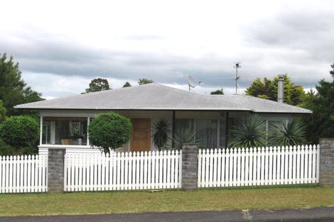 Photo of property in 13 Addison Drive, Glendene, Auckland, 0602