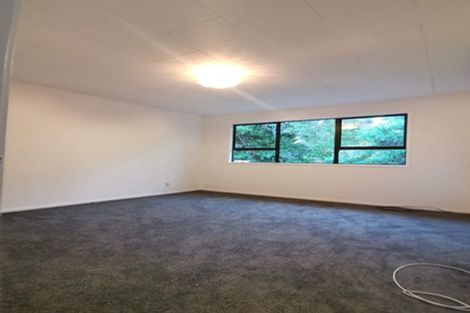 Photo of property in 35 Glennandrew Drive, Half Moon Bay, Auckland, 2012