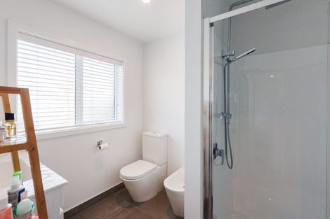 Photo of property in 23 Vaucluse Heights, Fitzherbert, Palmerston North, 4410