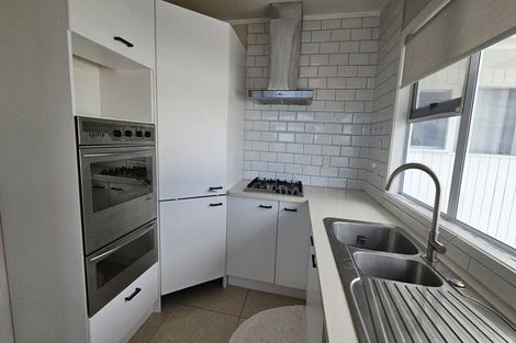 Photo of property in 38 Arran Road, Browns Bay, Auckland, 0630