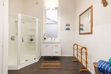 Photo of property in 325a Featherston Street, Palmerston North, 4410