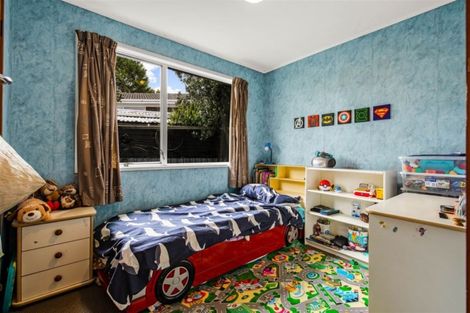 Photo of property in 6 Cherry Tree Place, Massey, Auckland, 0614