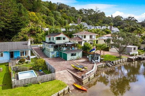 Photo of property in 8 Waiwera Road, Waiwera, Orewa, 0994