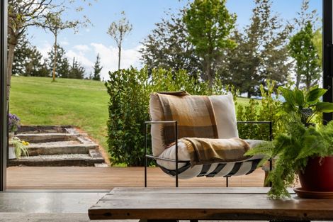 Photo of property in 37 Pendeen Crescent, Jacks Point, Queenstown, 9371