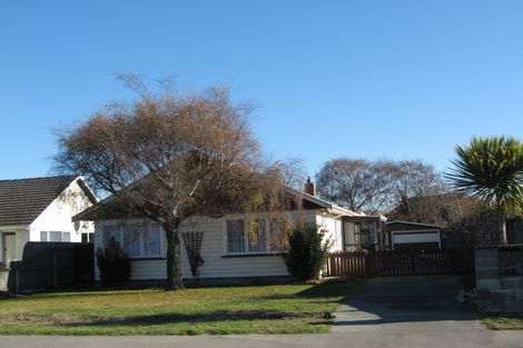 Photo of property in 98 Palmers Road, New Brighton, Christchurch, 8083