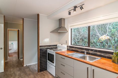 Photo of property in 6 Jane Street, Waikanae Beach, Waikanae, 5036