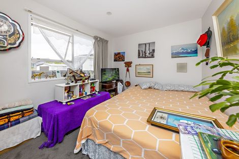 Photo of property in 12 Pesaro Place, Clover Park, Auckland, 2023