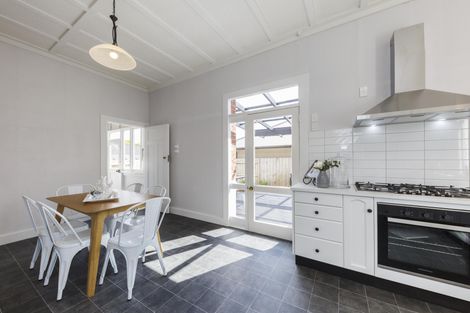 Photo of property in 53 Limbrick Street, Terrace End, Palmerston North, 4410