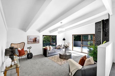 Photo of property in 7 Lombardy Place, Whalers Gate, New Plymouth, 4310