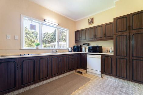 Photo of property in 25 Lyndhurst Road, Tawa, Wellington, 5028