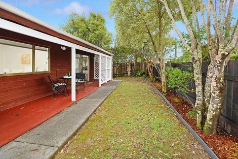 Photo of property in 1/81 Fairclough Road, Beach Haven, Auckland, 0626