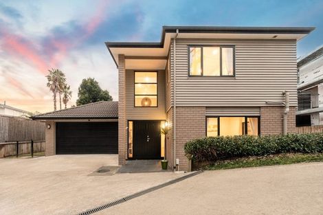 Photo of property in 2 Greville Road, Pinehill, Auckland, 0630