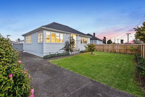 Photo of property in 10 Parkinson Avenue, Wesley, Auckland, 1041