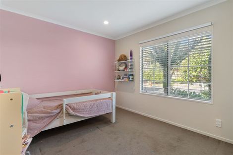 Photo of property in 13 Westminster Gardens, Unsworth Heights, Auckland, 0632