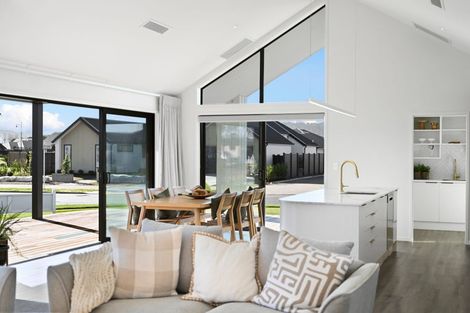 Photo of property in 9 Rose Leigh Drive, Cambridge, 3434