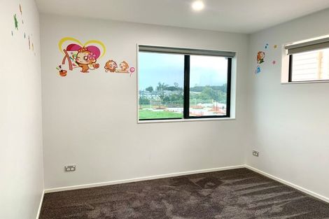Photo of property in 8 Pihoihoi Place, Hobsonville, Auckland, 0616