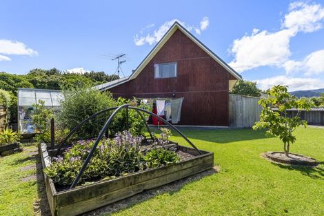 Photo of property in 14 Tararua Crescent, Otaki, 5512