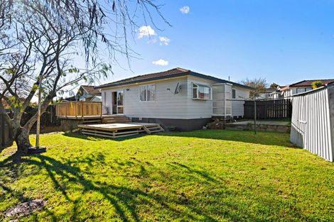 Photo of property in 1/5 Myna Place, Weymouth, Auckland, 2103