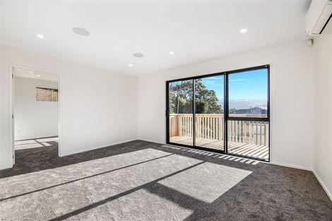 Photo of property in 126 San Valentino Drive, Henderson, Auckland, 0612