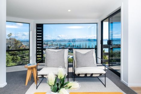 Photo of property in 11 Kowhai Road, Bluff Hill, Napier, 4110