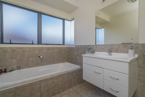 Photo of property in 5 Heritage Close, Whitianga, 3510