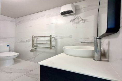 Photo of property in 3 Palm Court Drive, Glen Eden, Auckland, 0602