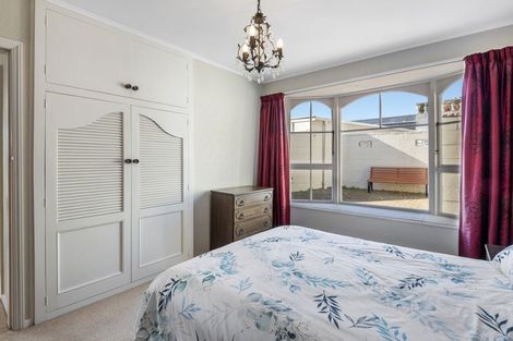 Photo of property in 2/79d Dyers Pass Road, Cashmere, Christchurch, 8022