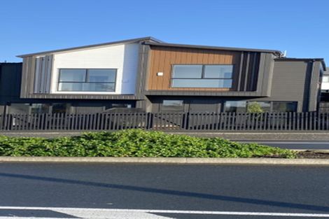 Photo of property in 1 Tawatawa Street, Long Bay, Auckland, 0630