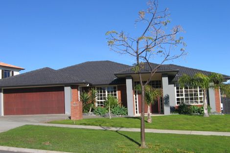 Photo of property in 9 Dunvegan Rise, East Tamaki Heights, Auckland, 2016