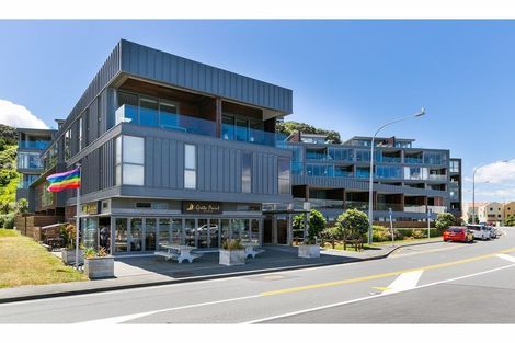 Photo of property in Patent 326 Apartments, 203s/326 Evans Bay Parade, Hataitai, Wellington, 6021