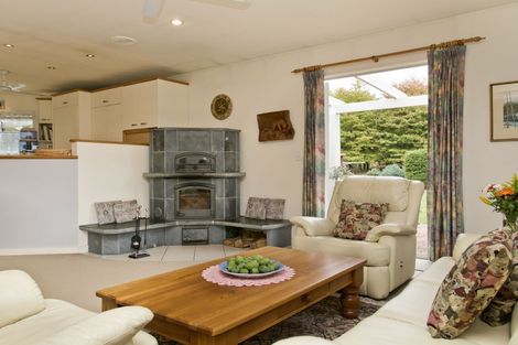 Photo of property in 66 Gillespie Place, Acacia Bay, Taupo, 3385