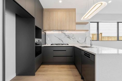 Photo of property in 16c Madison Place, Forrest Hill, Auckland, 0620